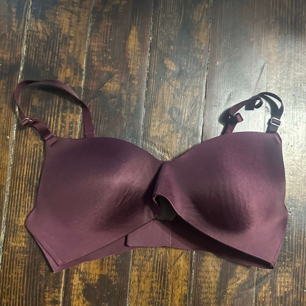 Soma vanishing back wireless 34A maroon comfortable bra